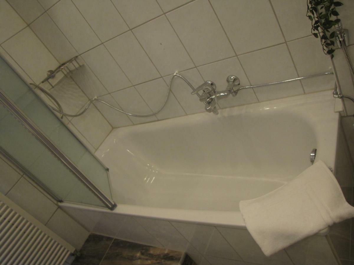 Milano Hotel Hamburg Bagian luar foto