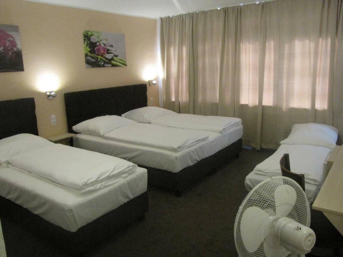 Milano Hotel Hamburg Bagian luar foto
