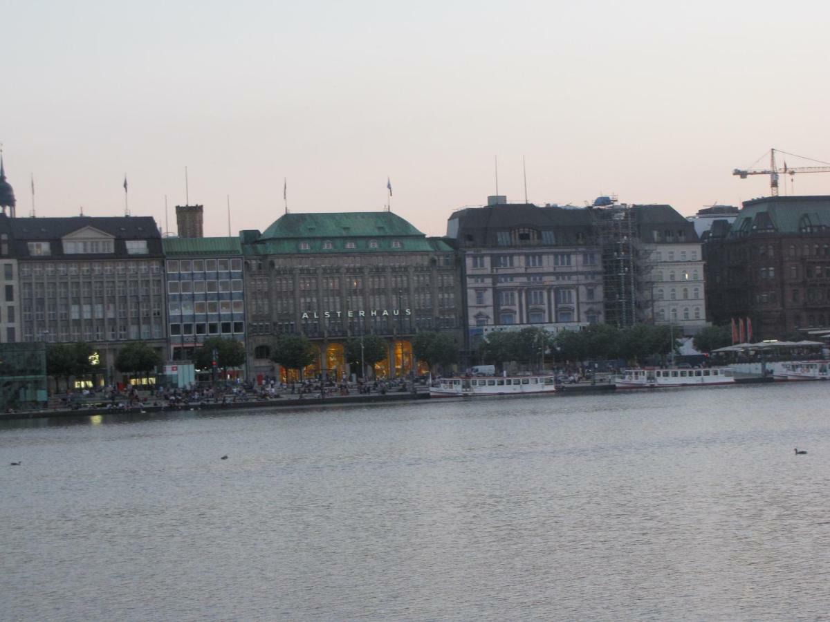 Milano Hotel Hamburg Bagian luar foto