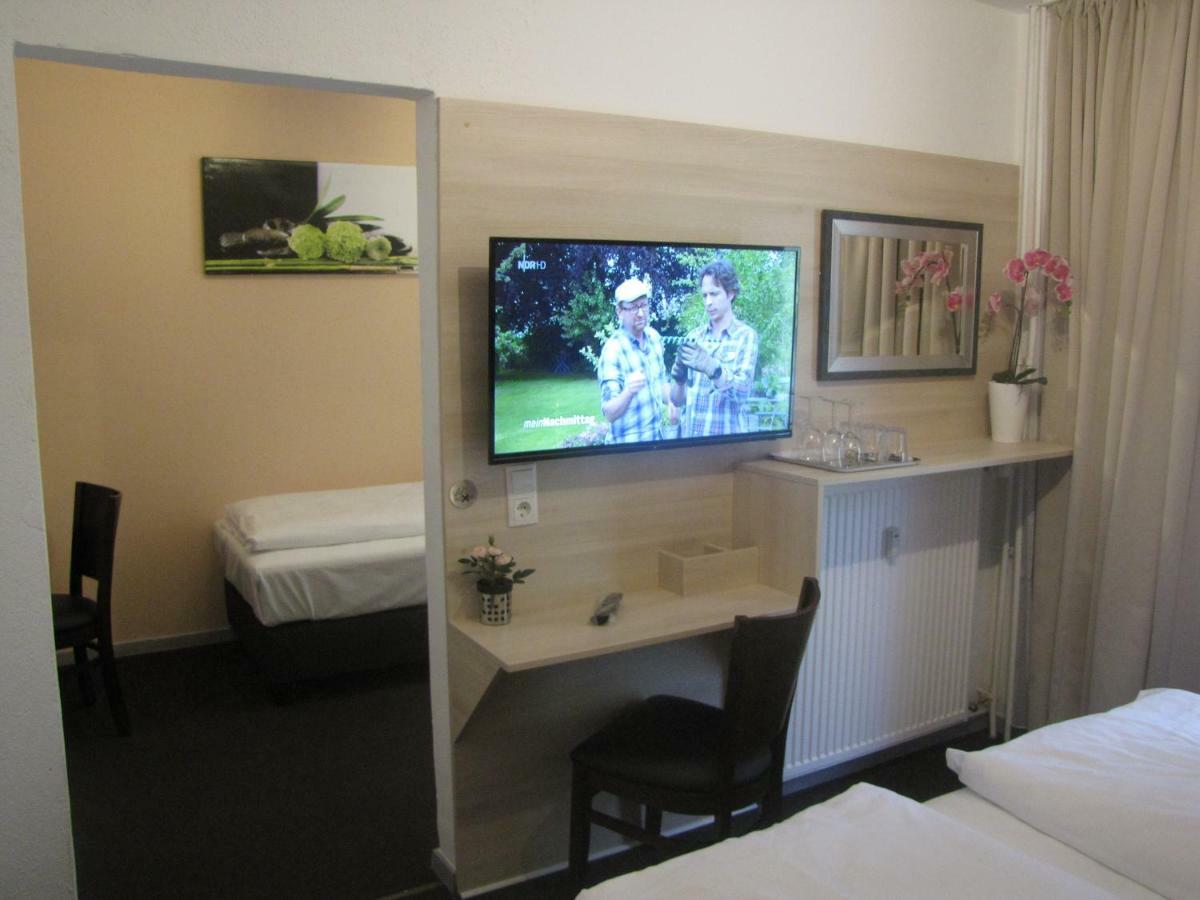 Milano Hotel Hamburg Bagian luar foto