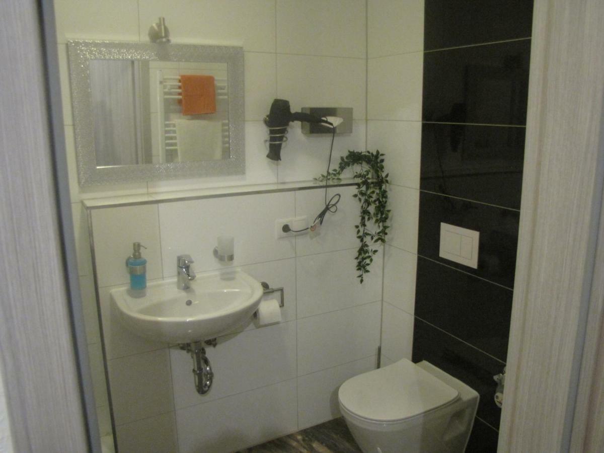 Milano Hotel Hamburg Bagian luar foto