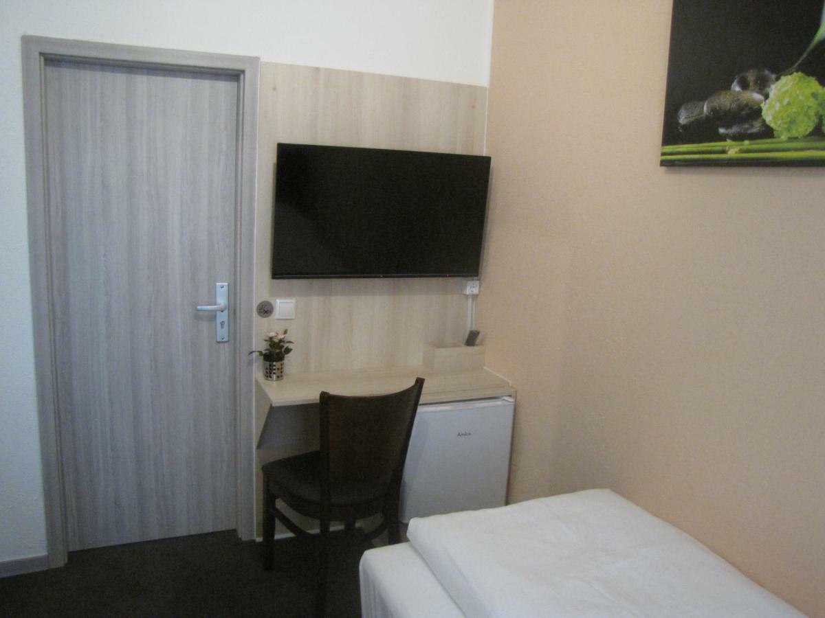 Milano Hotel Hamburg Bagian luar foto